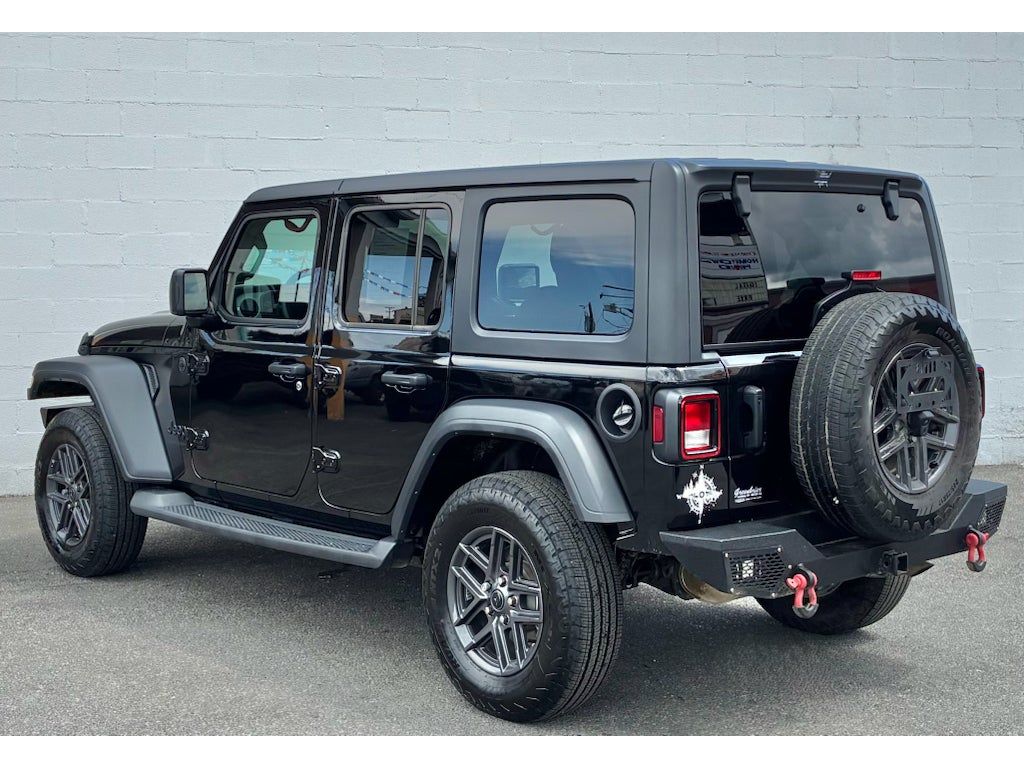 2025 Jeep Wrangler 4-Door Summit 4x4