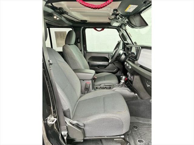 2025 Jeep Wrangler 4-Door Summit 4x4