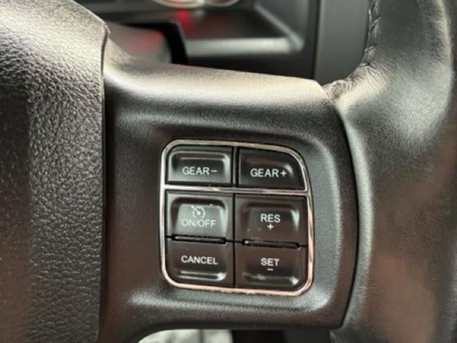 2017 RAM 1500 Big Horn Crew Cab 4x4 5'7' Box