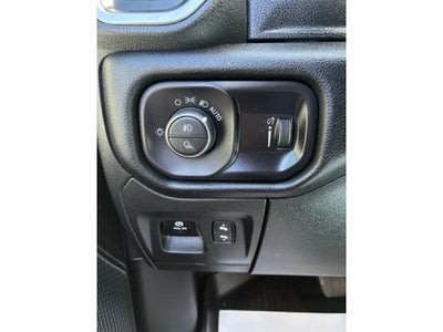 2022 RAM 1500 Big Horn Crew Cab 4x4 5'7' Box