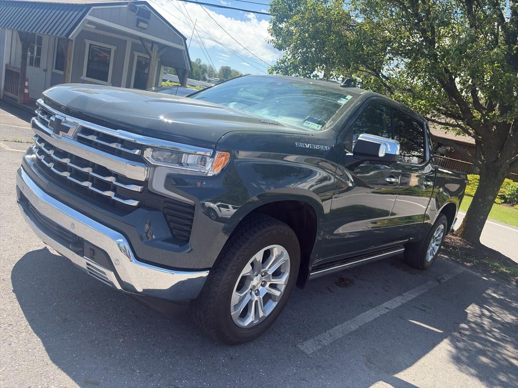 2025 Chevrolet Silverado 1500 4WD Crew Cab Short Bed LTZ
