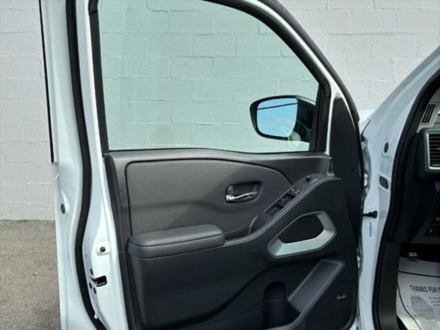 2024 Nissan Frontier Crew Cab SV 4x4