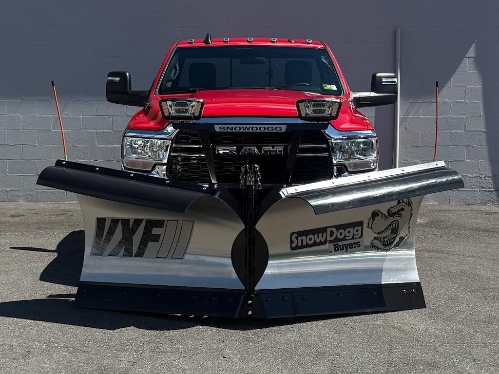 2024 RAM 3500 Tradesman Regular Cab 4x4 8' Box