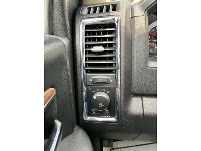 2018 RAM 2500 Laramie Crew Cab 4x4 6'4' Box