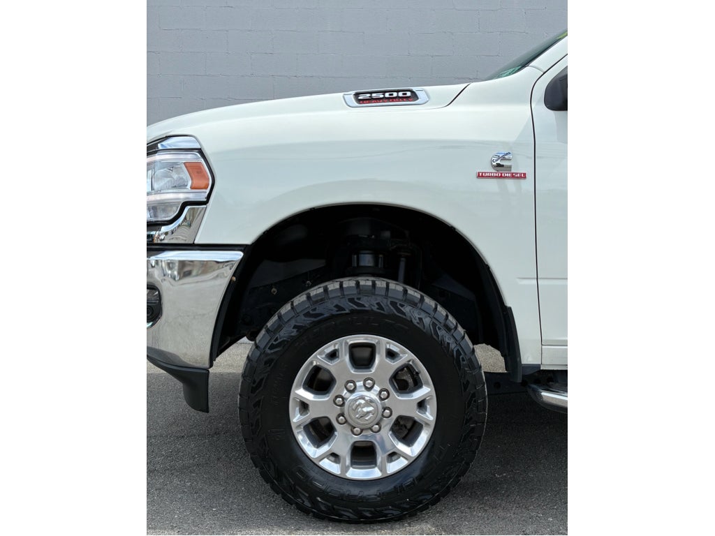 2024 RAM 2500 Laramie Crew Cab 4x4 6'4' Box