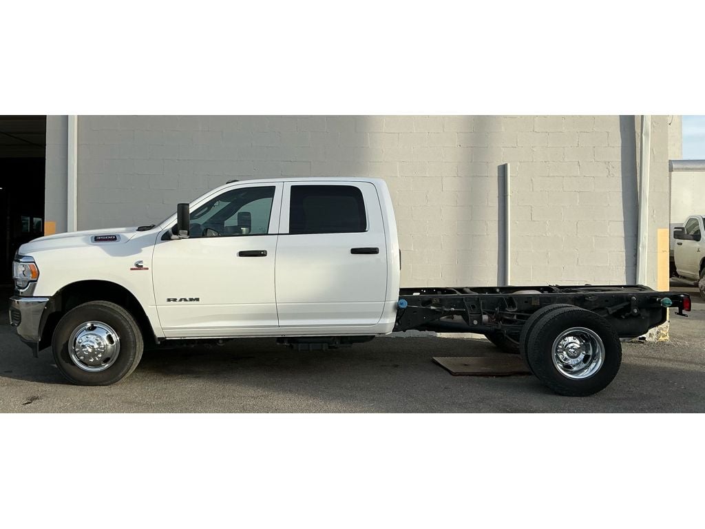 2022 RAM 3500 Chassis Tradesman/SLT/Laramie/Limited