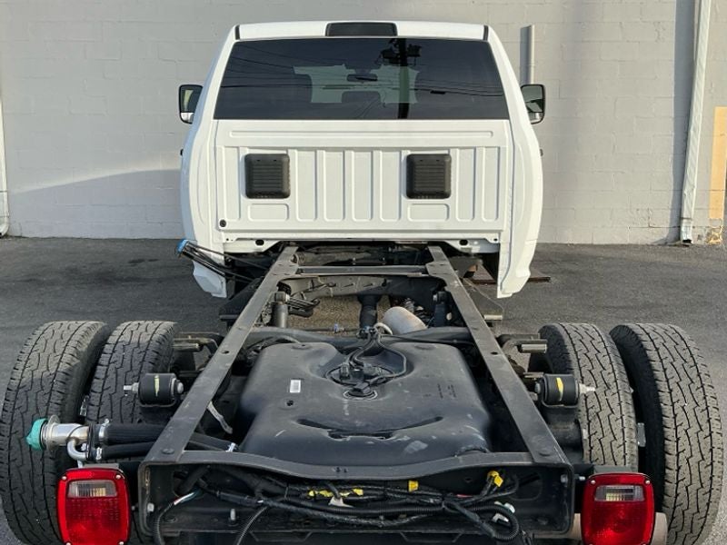 2022 RAM 3500 Chassis Tradesman/SLT/Laramie/Limited