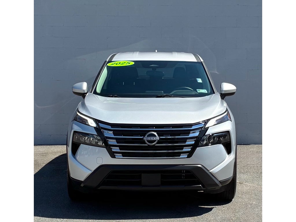 2025 Nissan Rogue SV FWD