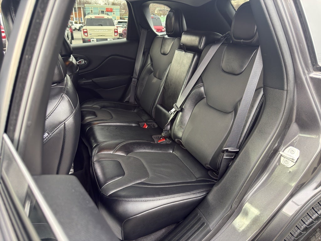 2023 Jeep Cherokee Altitude Lux