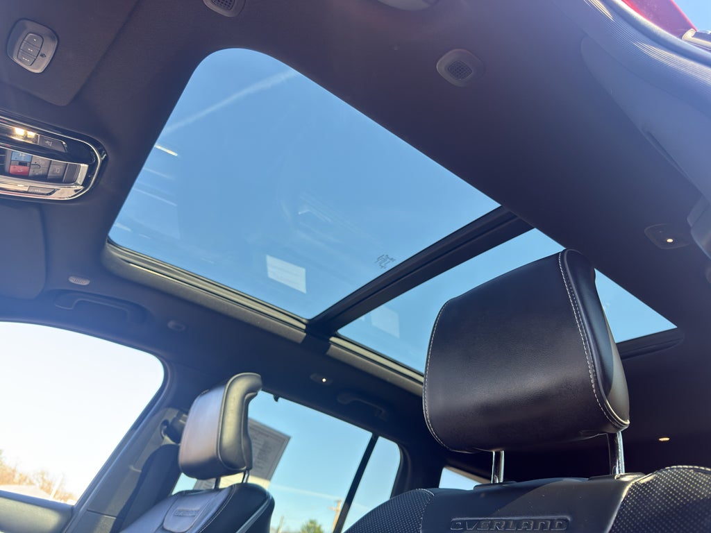 2022 Jeep Grand Cherokee Overland