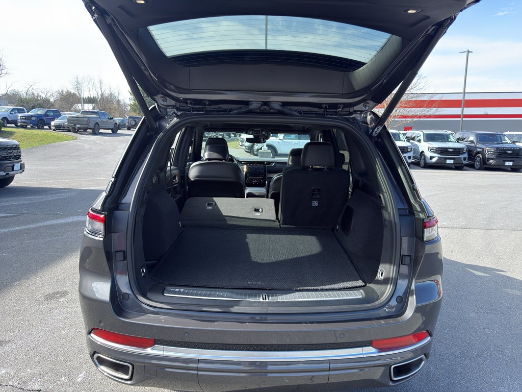 2025 Jeep Grand Cherokee Summit