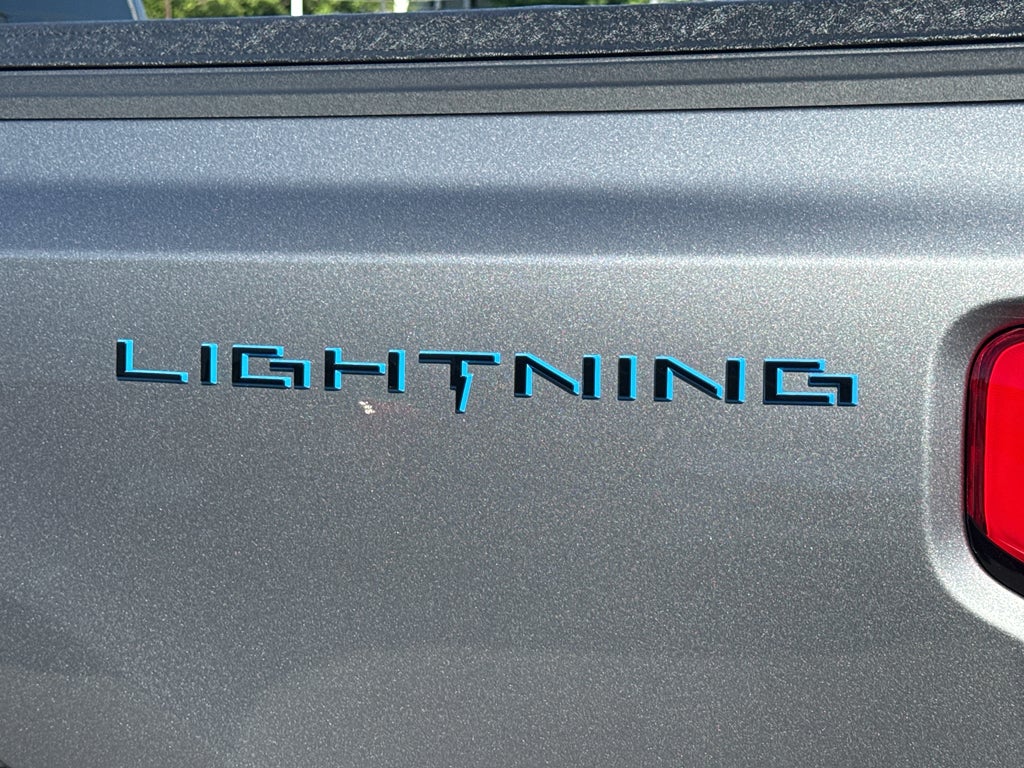2025 Ford F-150 Lightning Flash