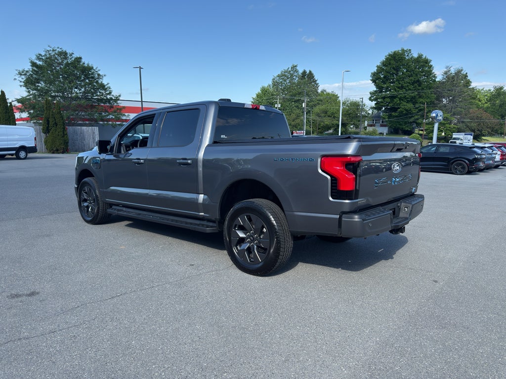 2025 Ford F-150 Lightning Flash