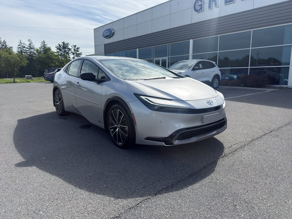 2025 Toyota Prius XLE