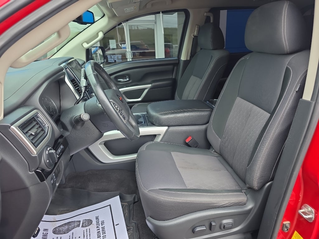 2021 Nissan Titan SV