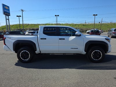 2024 Toyota Tacoma 4WD SR5
