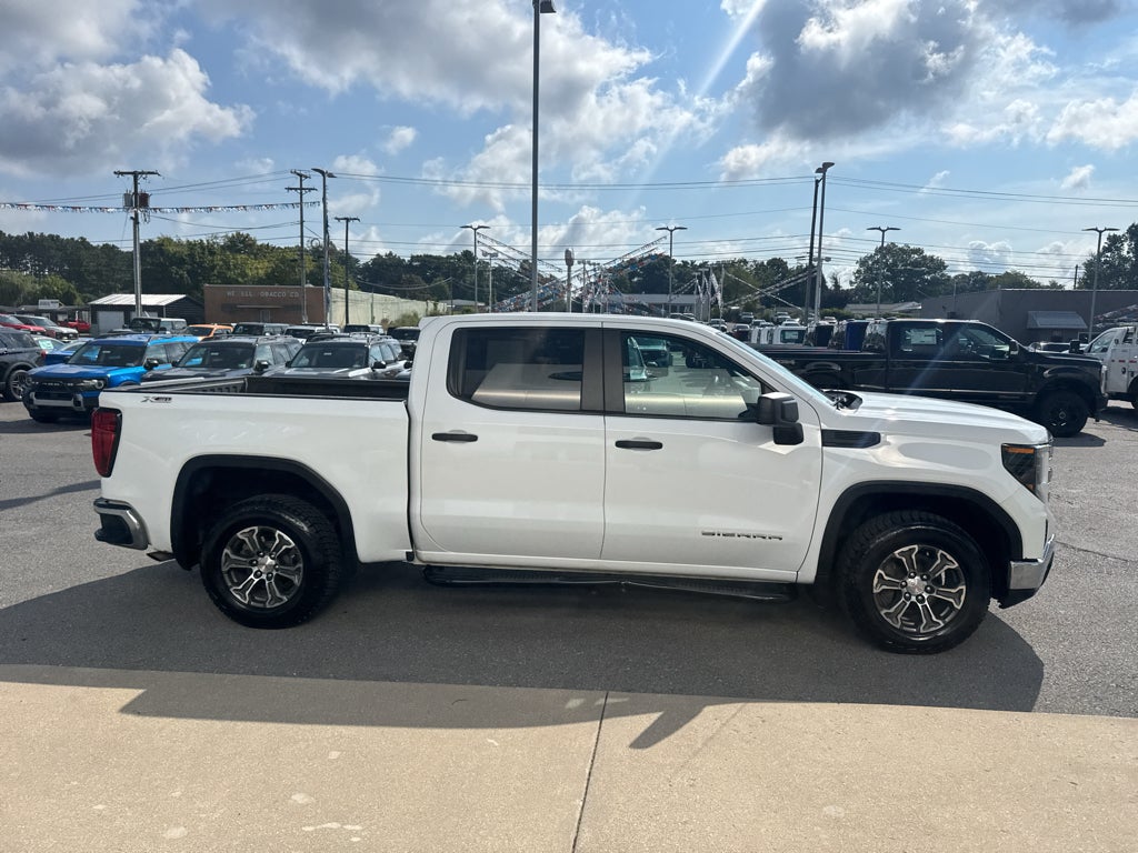 2024 GMC Sierra Pro