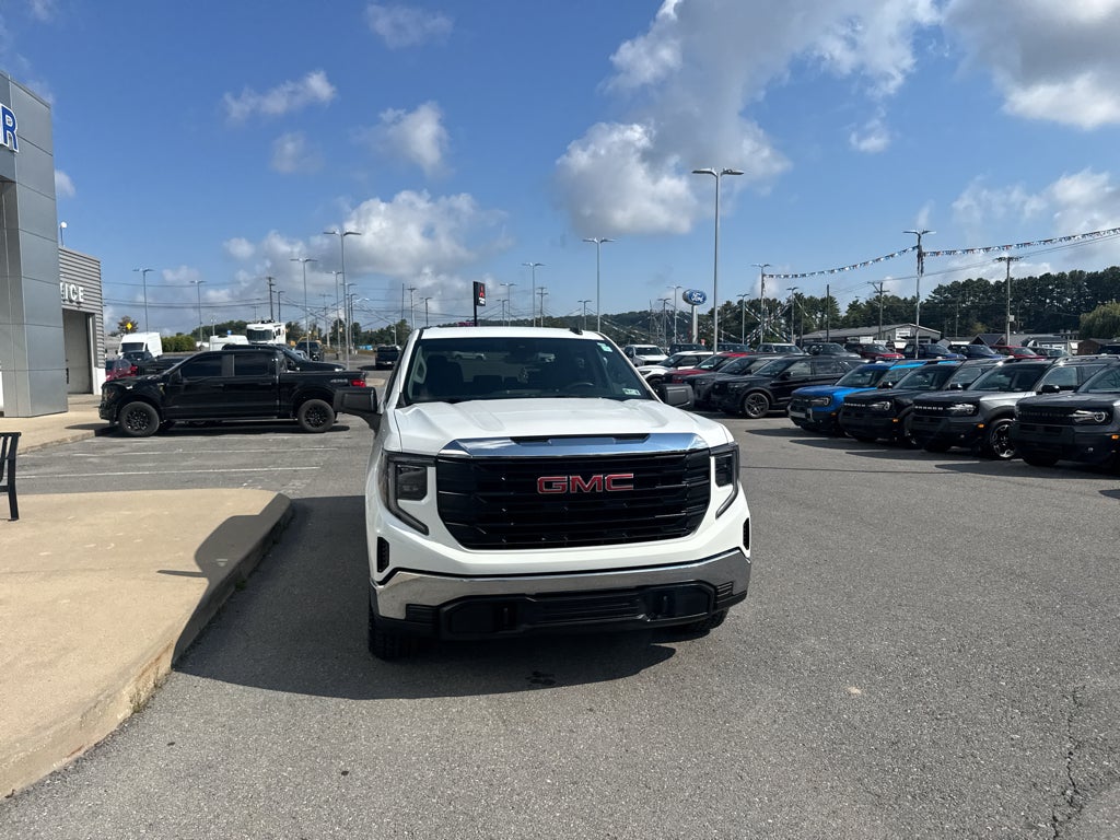 2024 GMC Sierra Pro