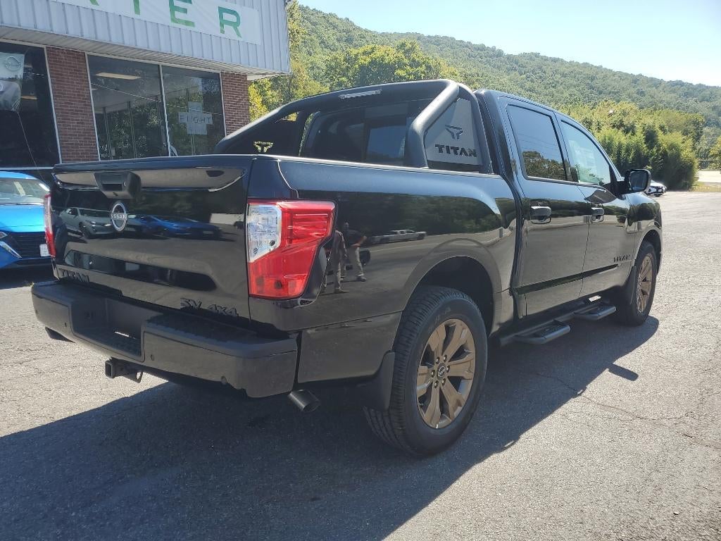 2024 Nissan Titan SV