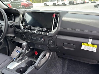 2025 Nissan Frontier SV