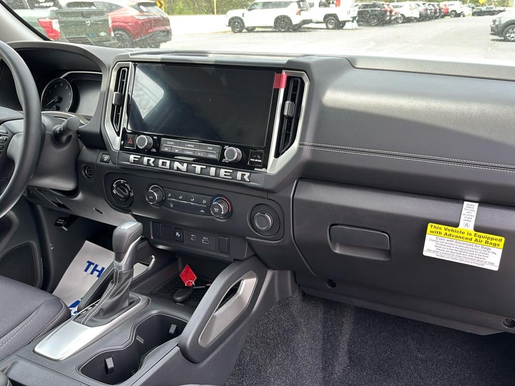 2025 Nissan Frontier SV