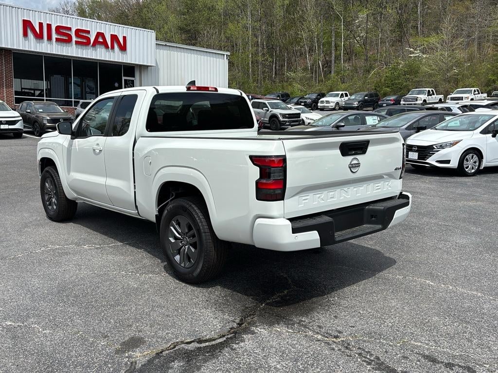 2025 Nissan Frontier SV