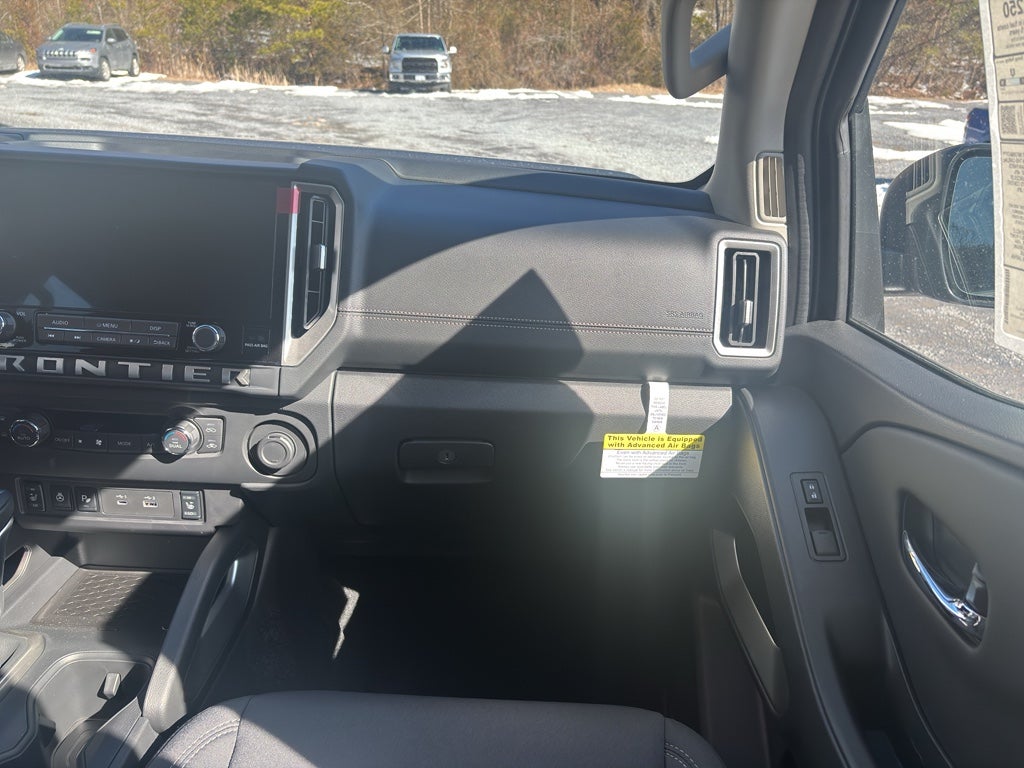 2025 Nissan Frontier SV