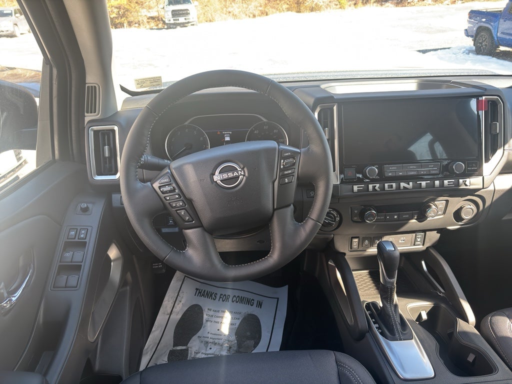 2025 Nissan Frontier SV