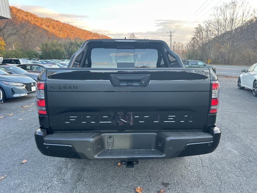 2024 Nissan Frontier SV