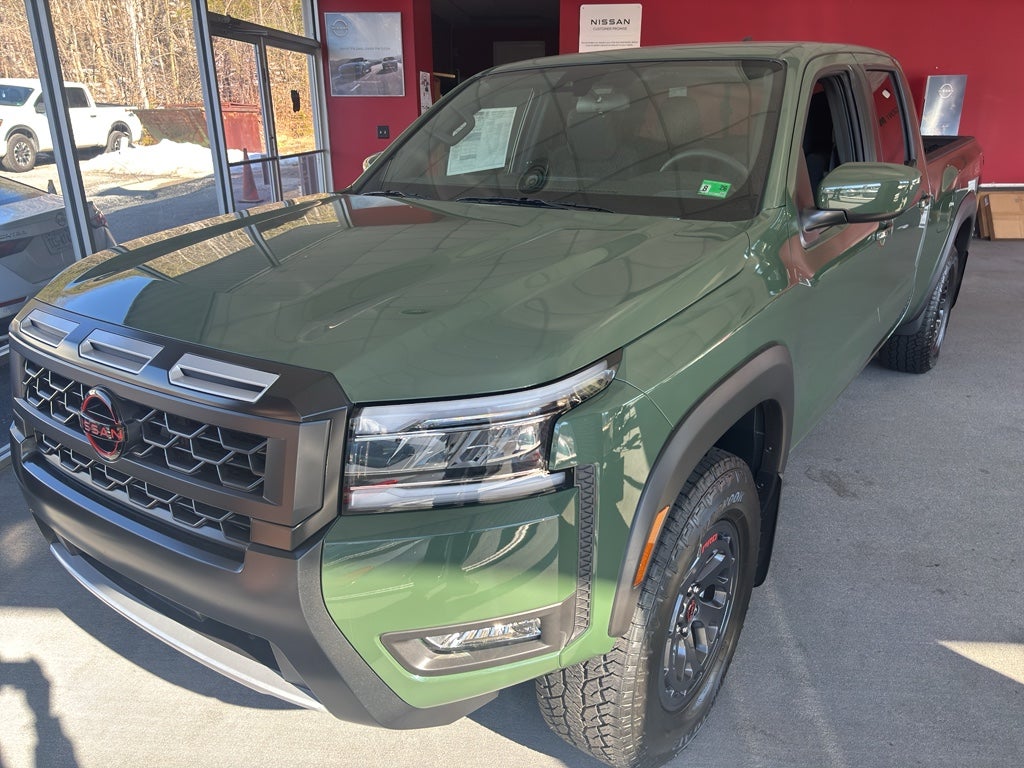 2025 Nissan Frontier SV