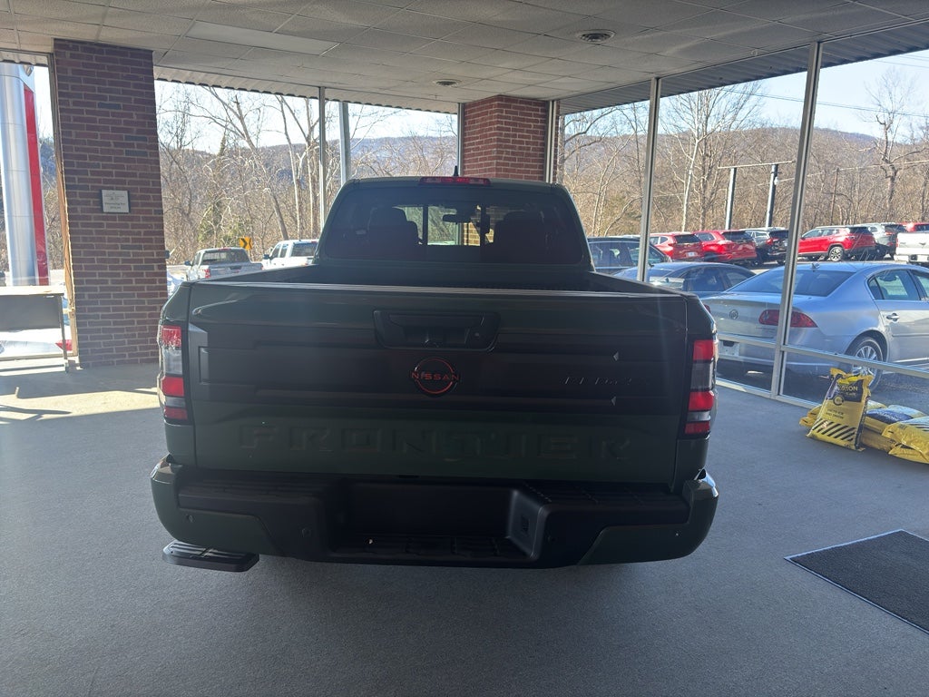 2025 Nissan Frontier SV
