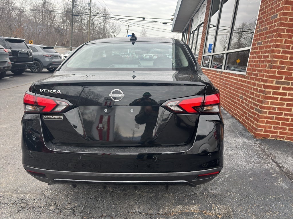 2025 Nissan Versa SV