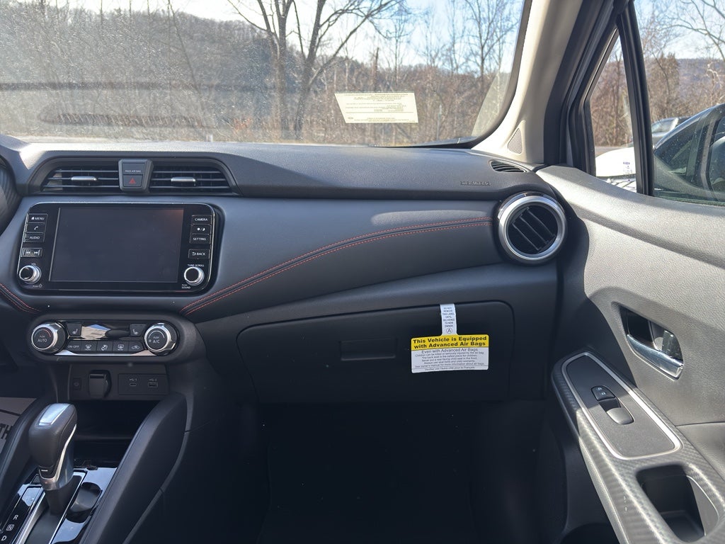 2025 Nissan Versa SR