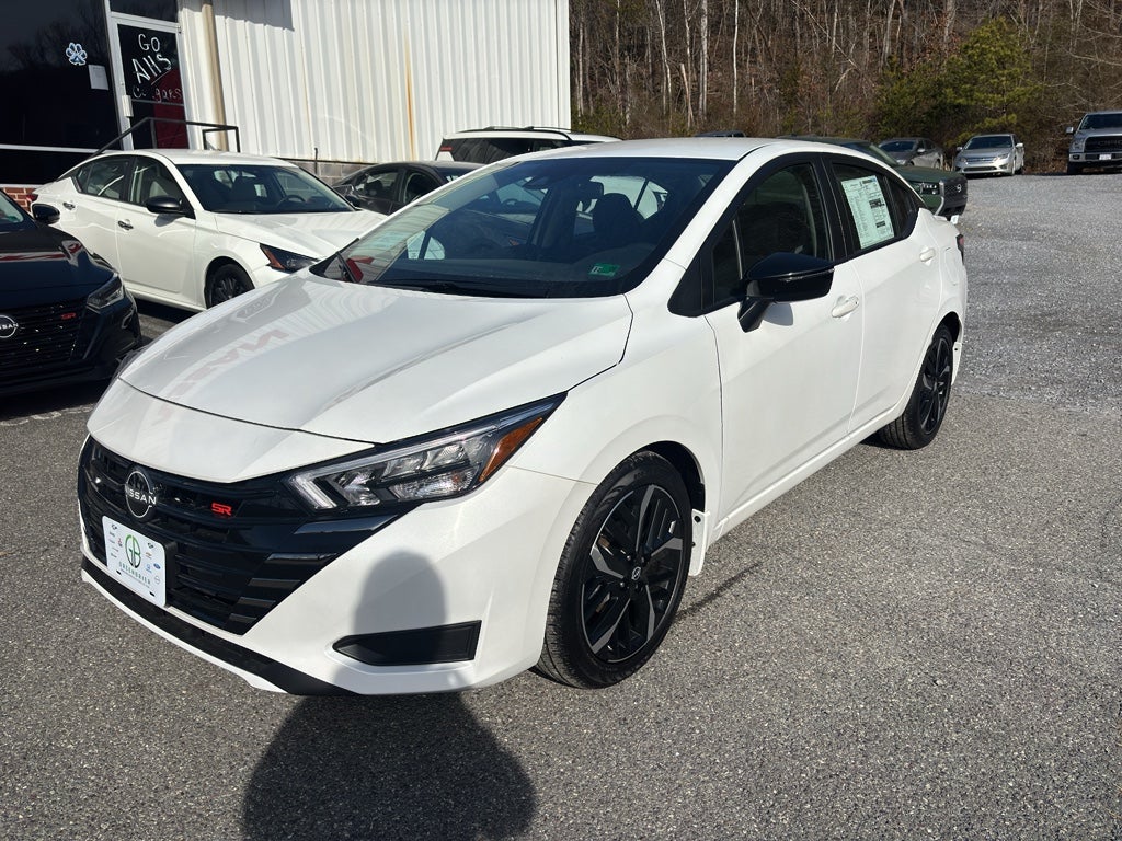 2025 Nissan Versa SR