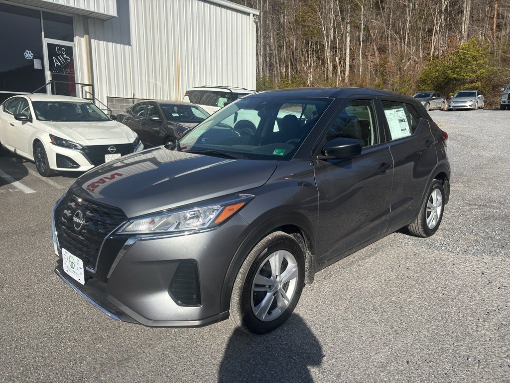 2025 Nissan Kicks Play S
