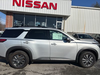2025 Nissan Pathfinder SV