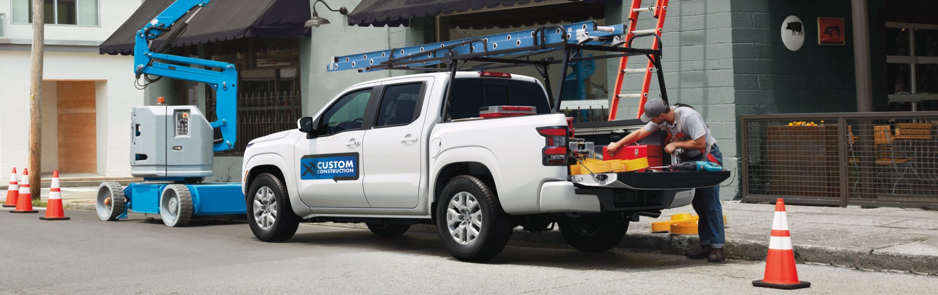 Nissan Frontier in use at a commercial job site